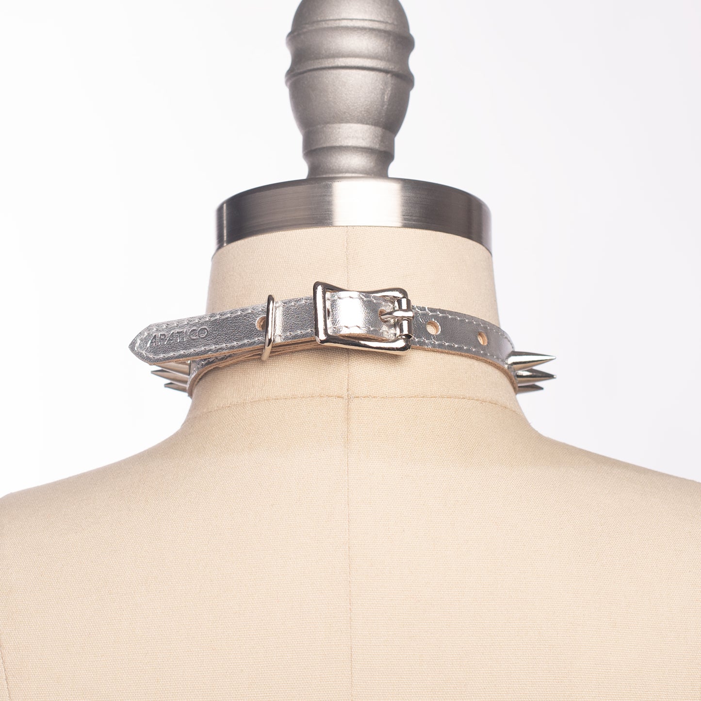 Metallic Spiked Choker Collar